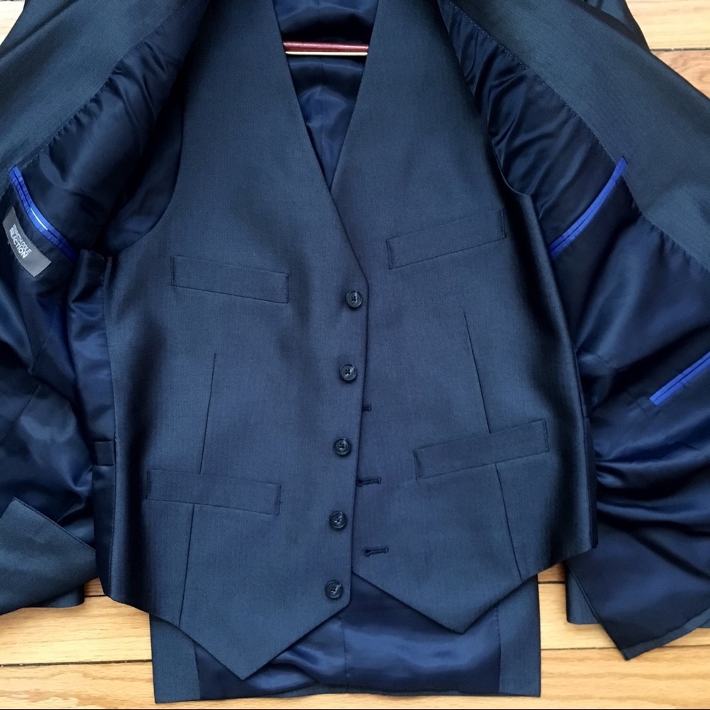 Men’s Kenneth Cole Reaction 3 piece Suit